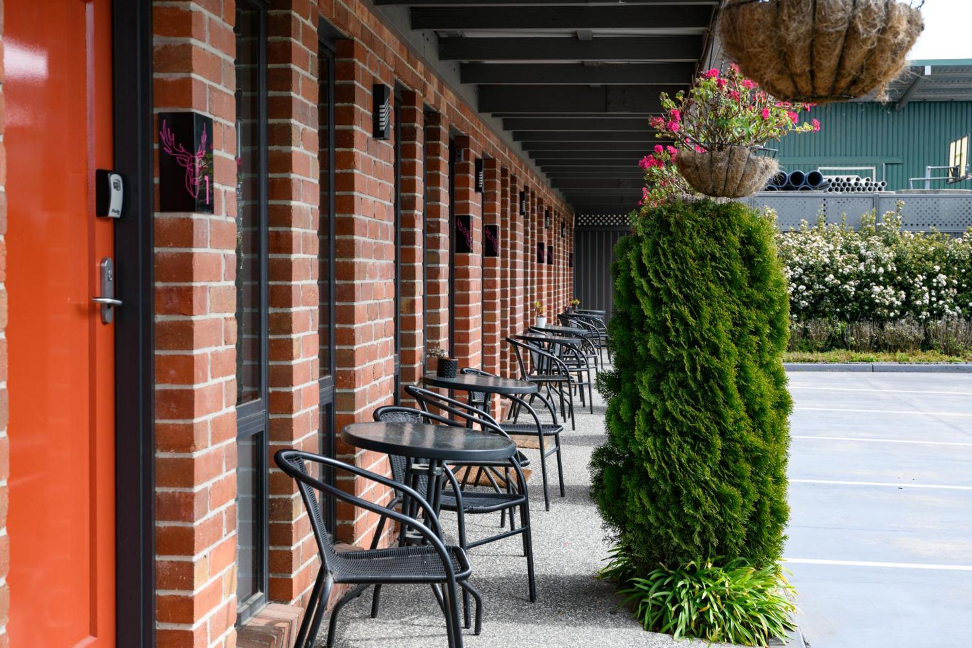 Daylesford Art Motel Экстерьер фото The exterior of the motel