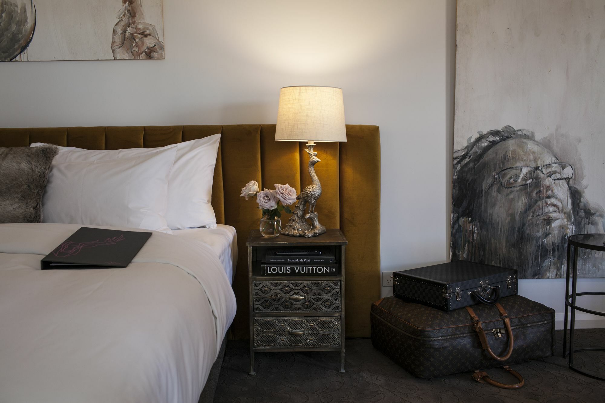 Daylesford Art Motel Экстерьер фото A bedroom at the Hotel